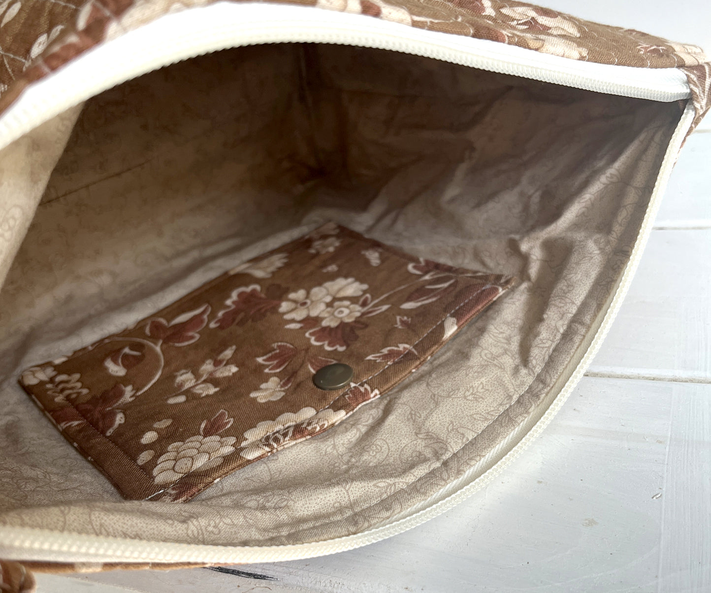 Project Pouch - Chocolate Floral - Medium